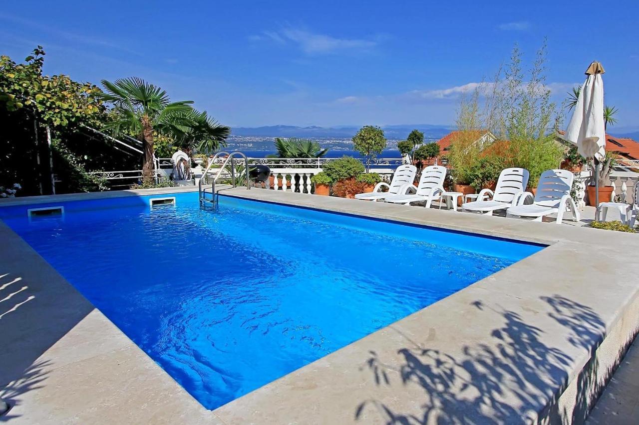 Family Friendly Apartments With A Swimming Pool Lovran, Opatija - 14178 Eksteriør billede