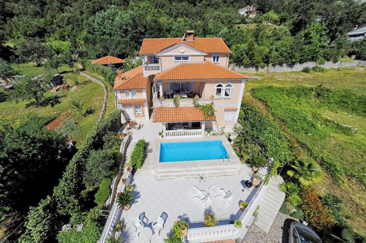 Family Friendly Apartments With A Swimming Pool Lovran, Opatija - 14178 Eksteriør billede
