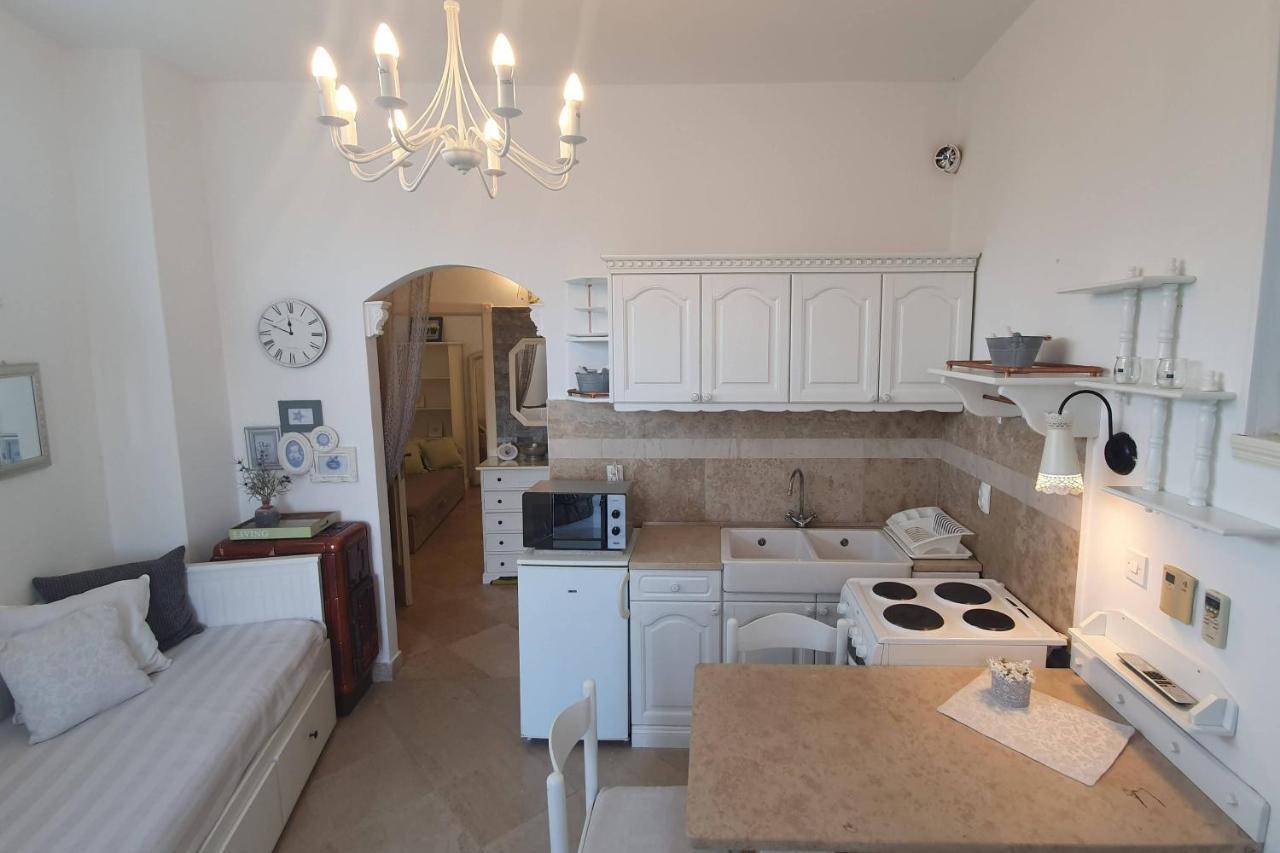 Family Friendly Apartments With A Swimming Pool Lovran, Opatija - 14178 Eksteriør billede