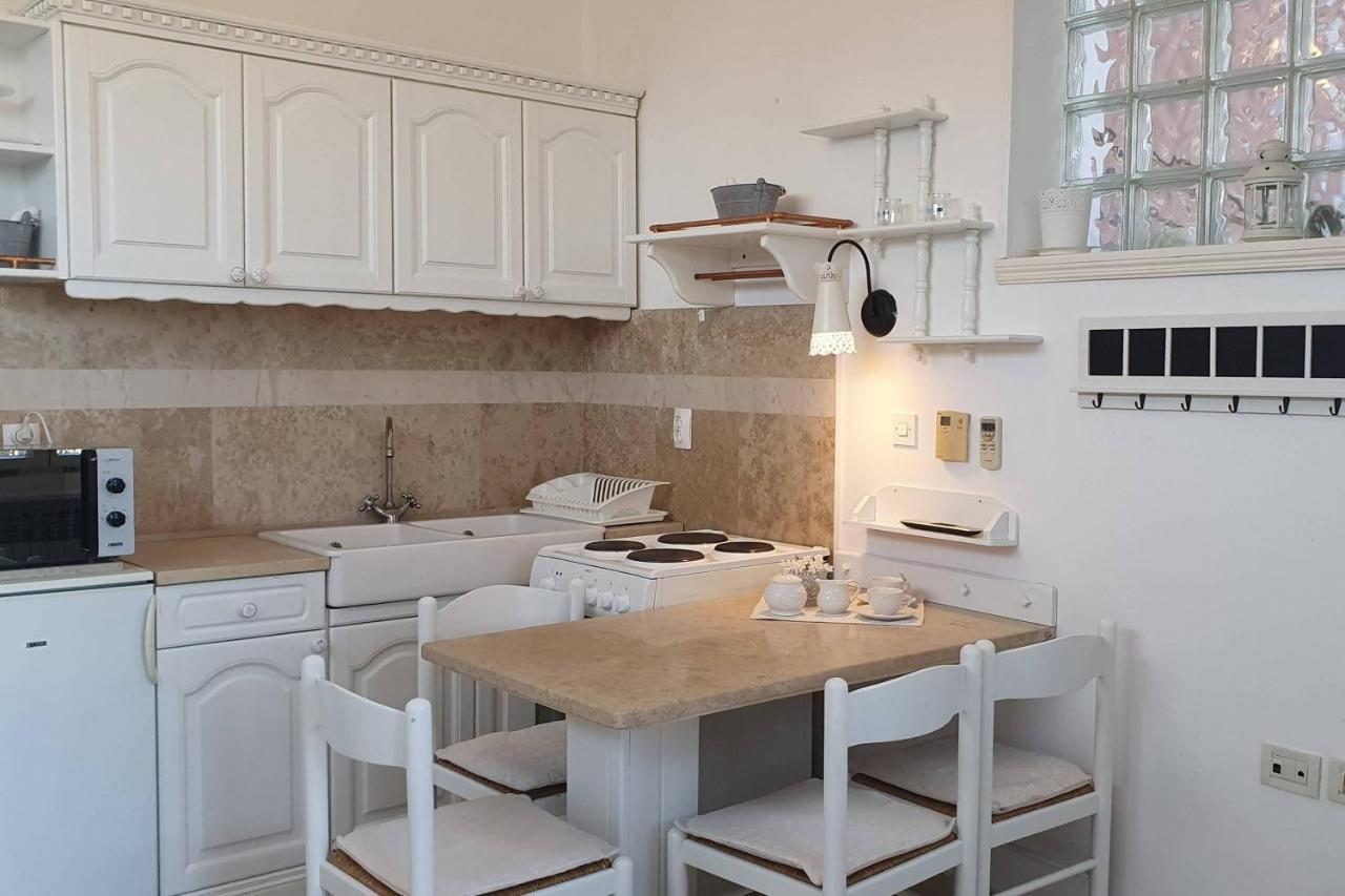 Family Friendly Apartments With A Swimming Pool Lovran, Opatija - 14178 Eksteriør billede