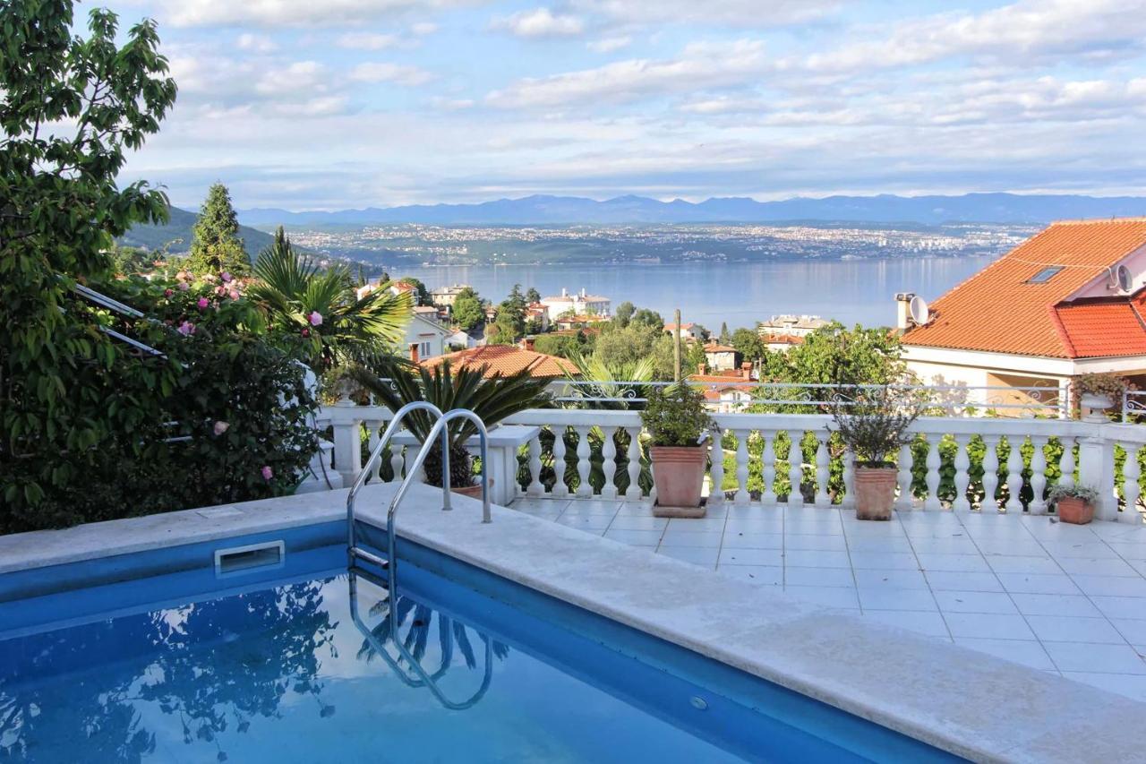 Family Friendly Apartments With A Swimming Pool Lovran, Opatija - 14178 Eksteriør billede