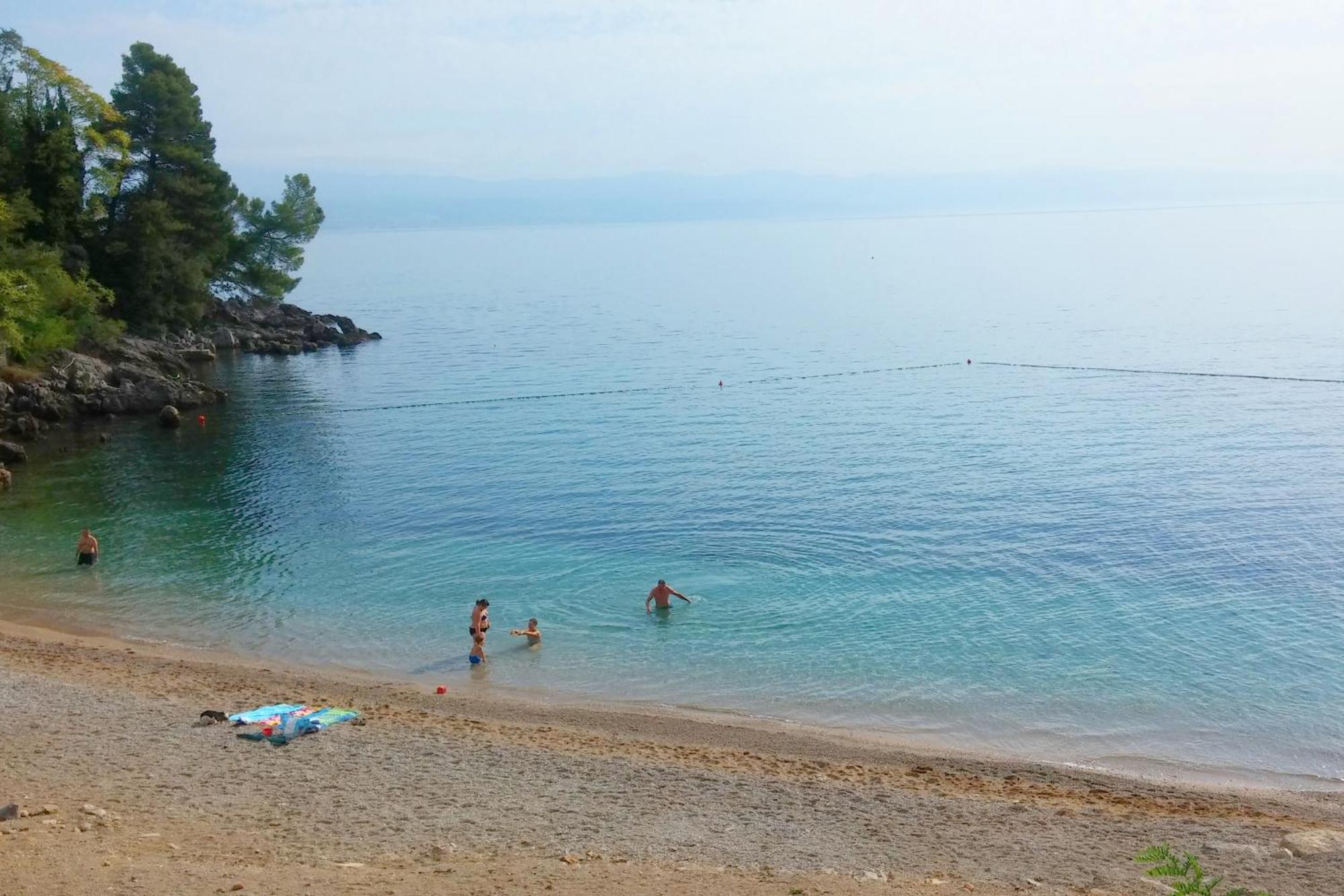 Family Friendly Apartments With A Swimming Pool Lovran, Opatija - 14178 Eksteriør billede