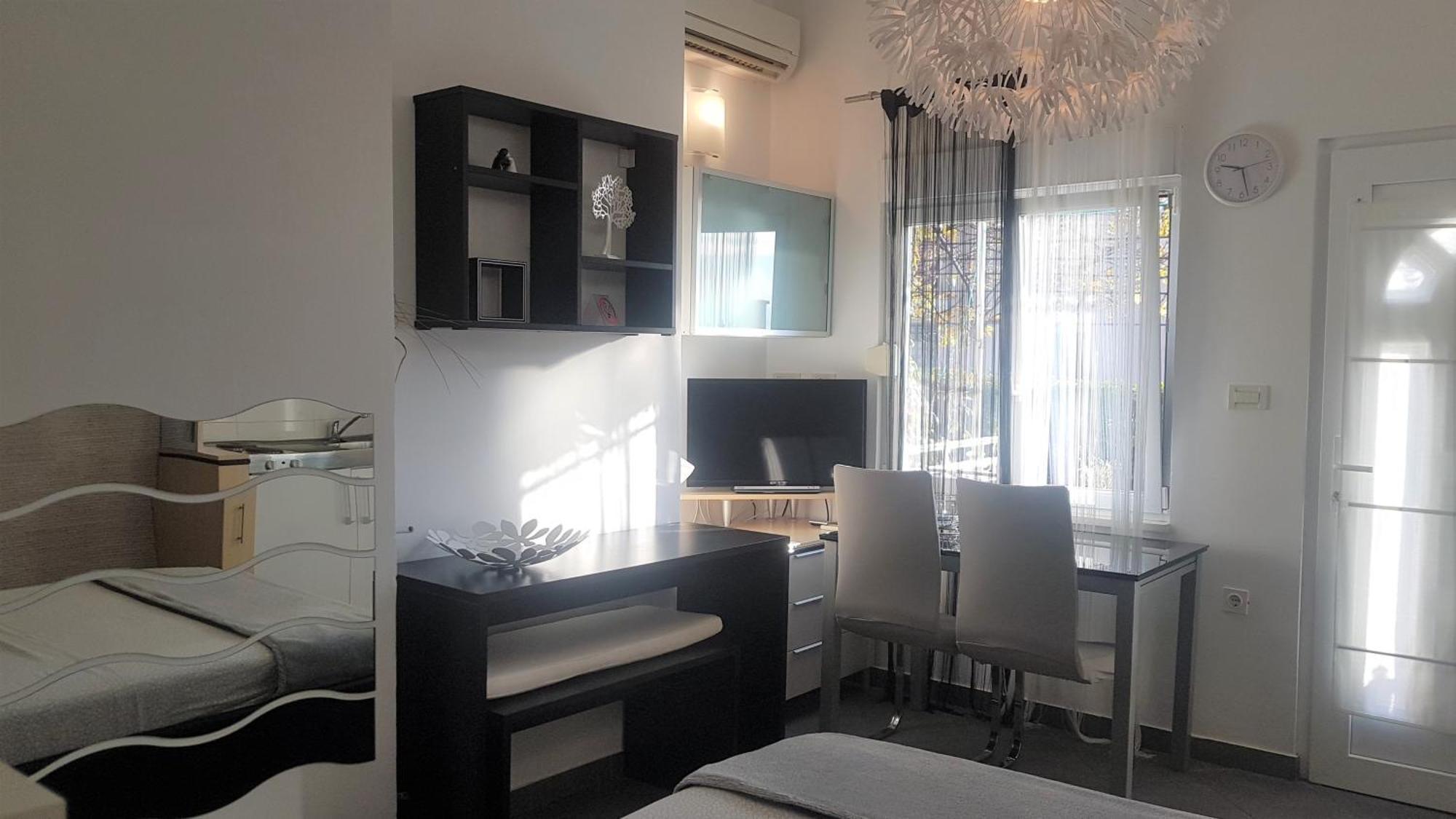 Family Friendly Apartments With A Swimming Pool Lovran, Opatija - 14178 Eksteriør billede