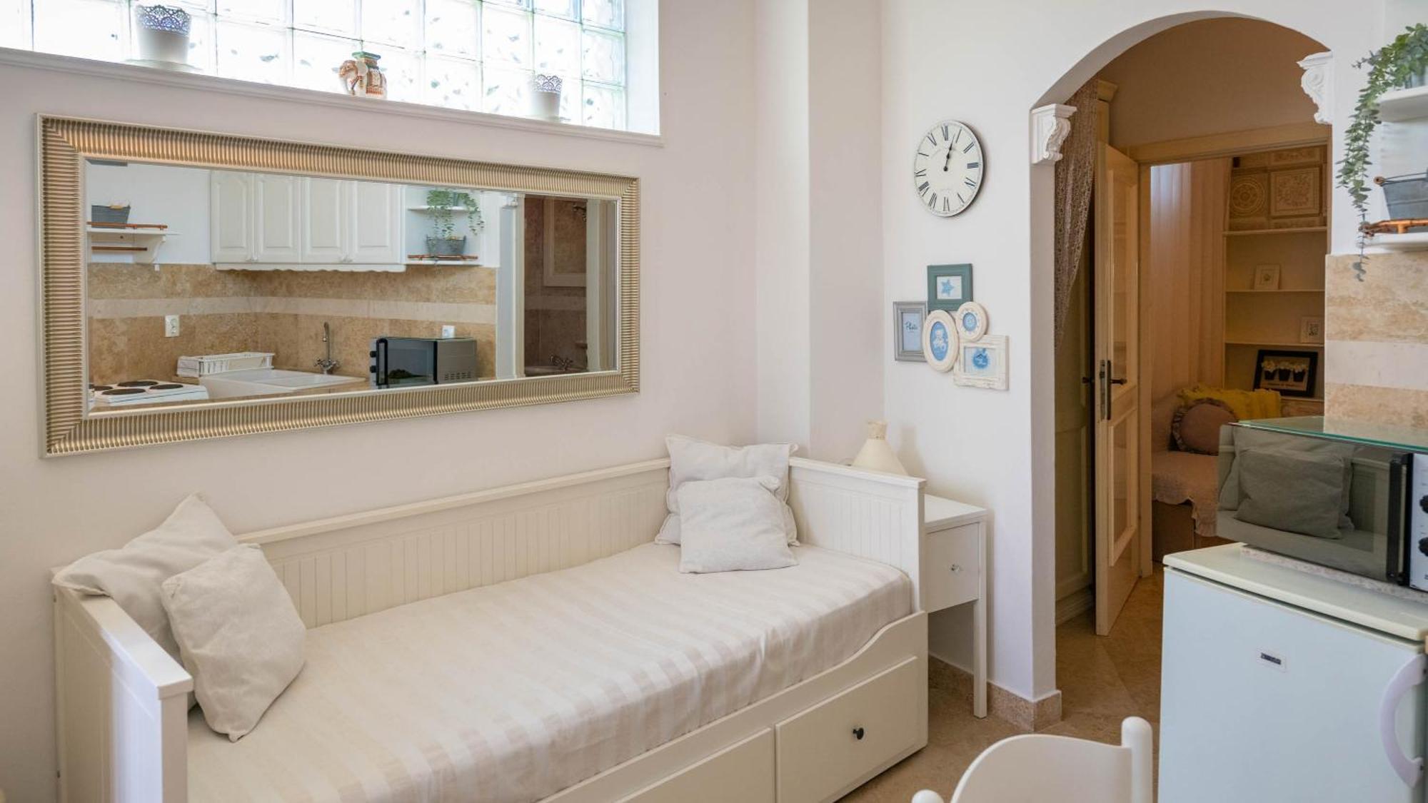 Family Friendly Apartments With A Swimming Pool Lovran, Opatija - 14178 Eksteriør billede